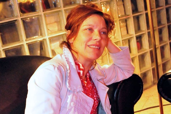 Armelle Pioline, vocalista de Holden Armelle Pioline, vocalista de Holden