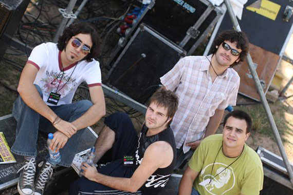 Tejado Pimiento, banda chilena de Folk Rock Tejado Pimiento, banda chilena de Folk Rock