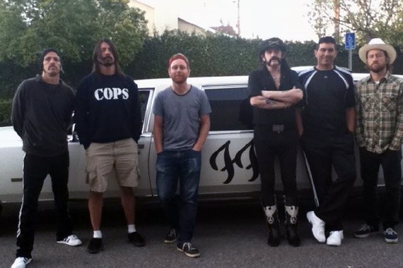 Los Foo Fighters y Lemmy junto a la White Limo